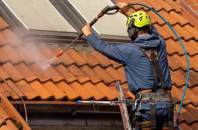 Démoussage et hydrofuge de toiture à Labesserette